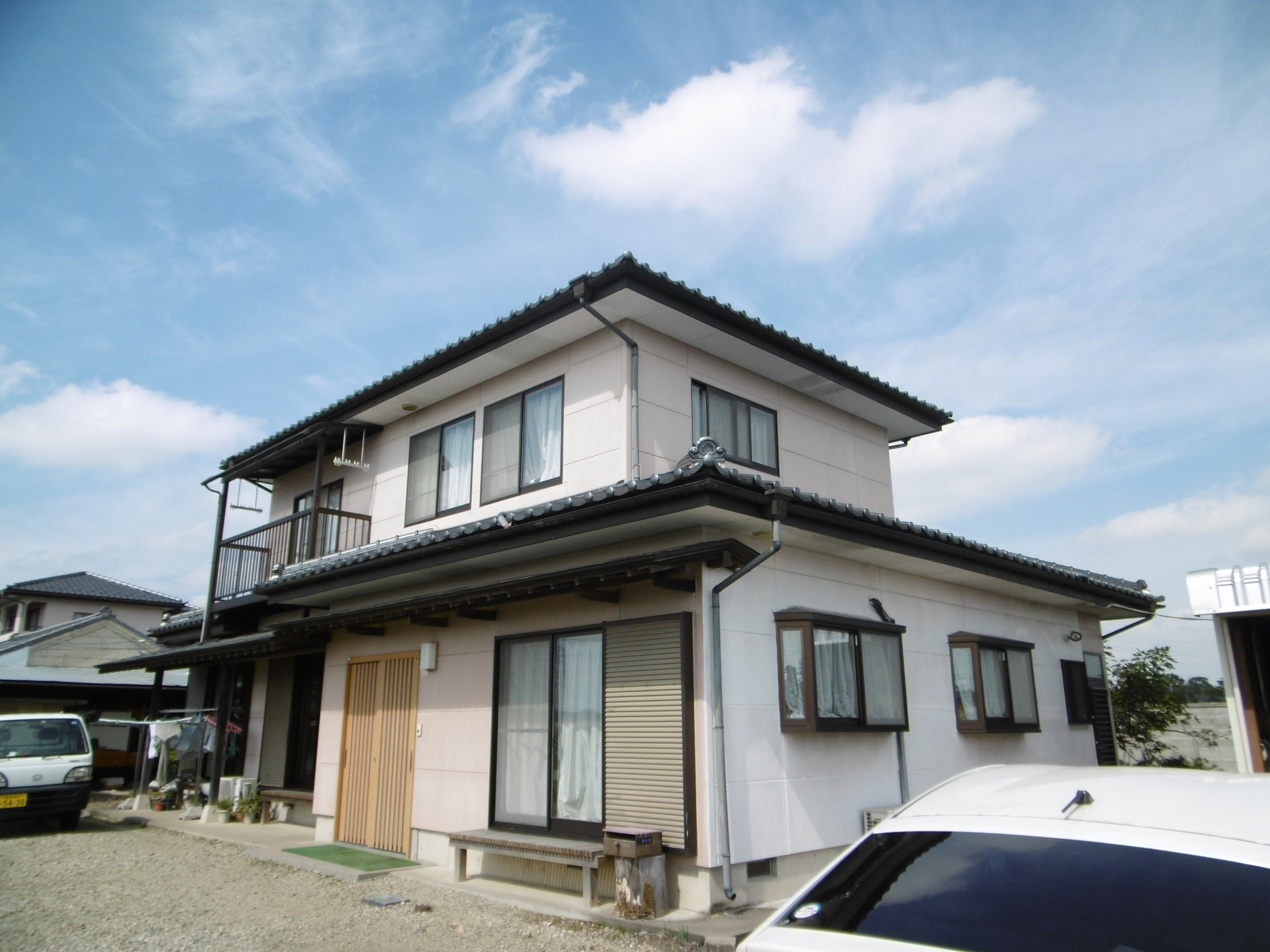 戸建住宅の外壁塗装施工事例|美観を整えて住まいを守る外壁塗装